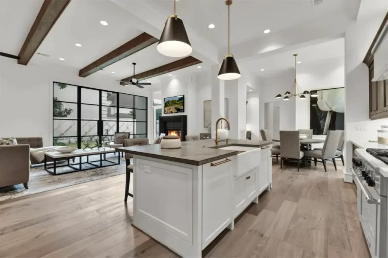 Investing in Luxury Real Estate Opportunities for Long-Term Wealth and Prestige